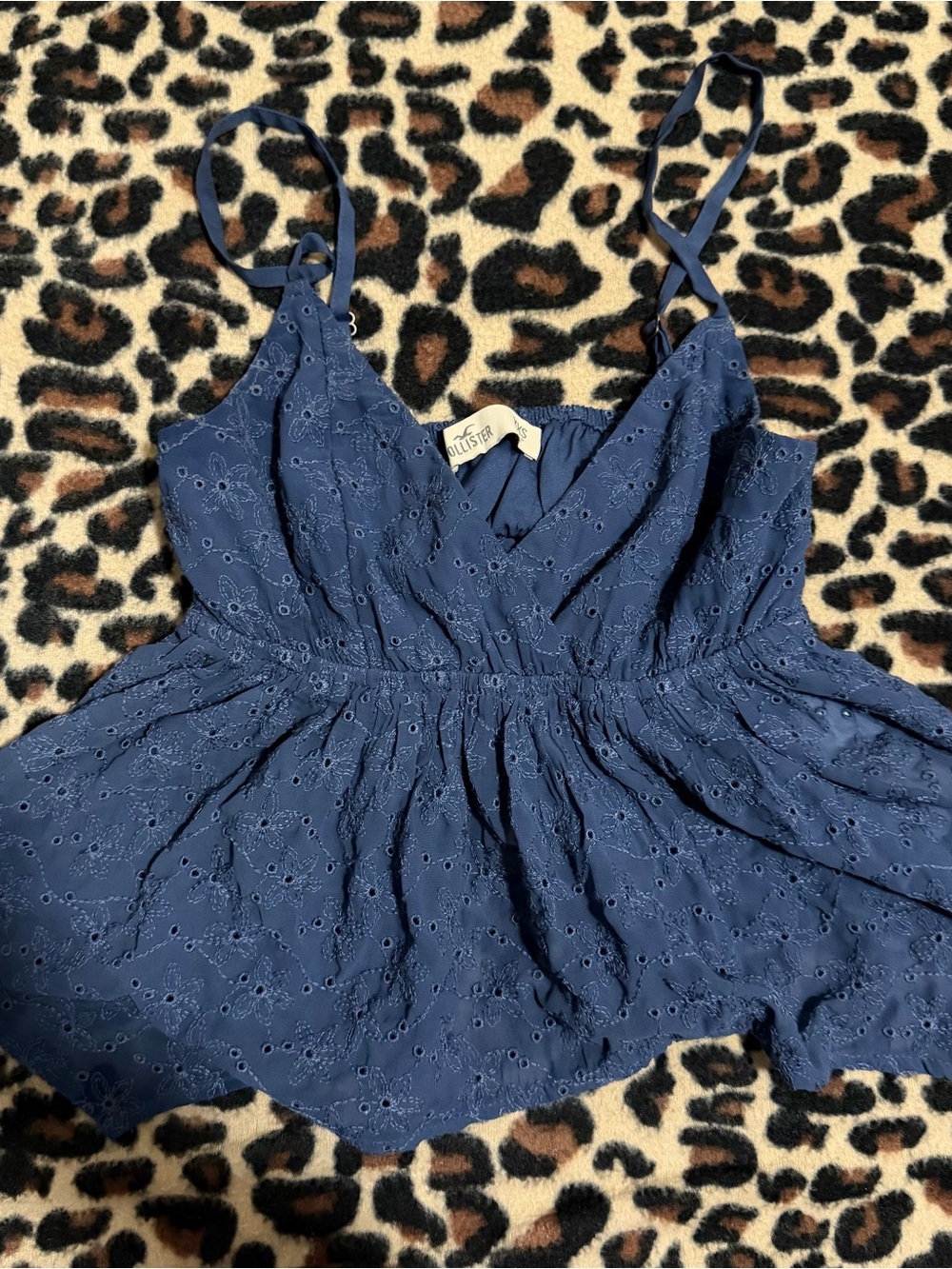 2000s vintage style whimsical hollister navy blue eyelet lace babydoll crop top - Picture 2 of 8